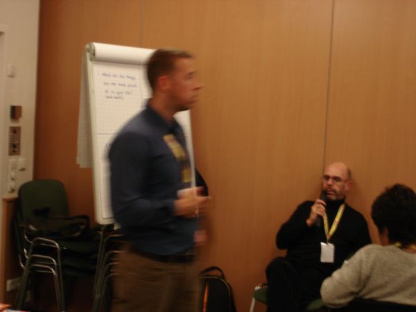Daniel Witthaus facilitates the interview exercise